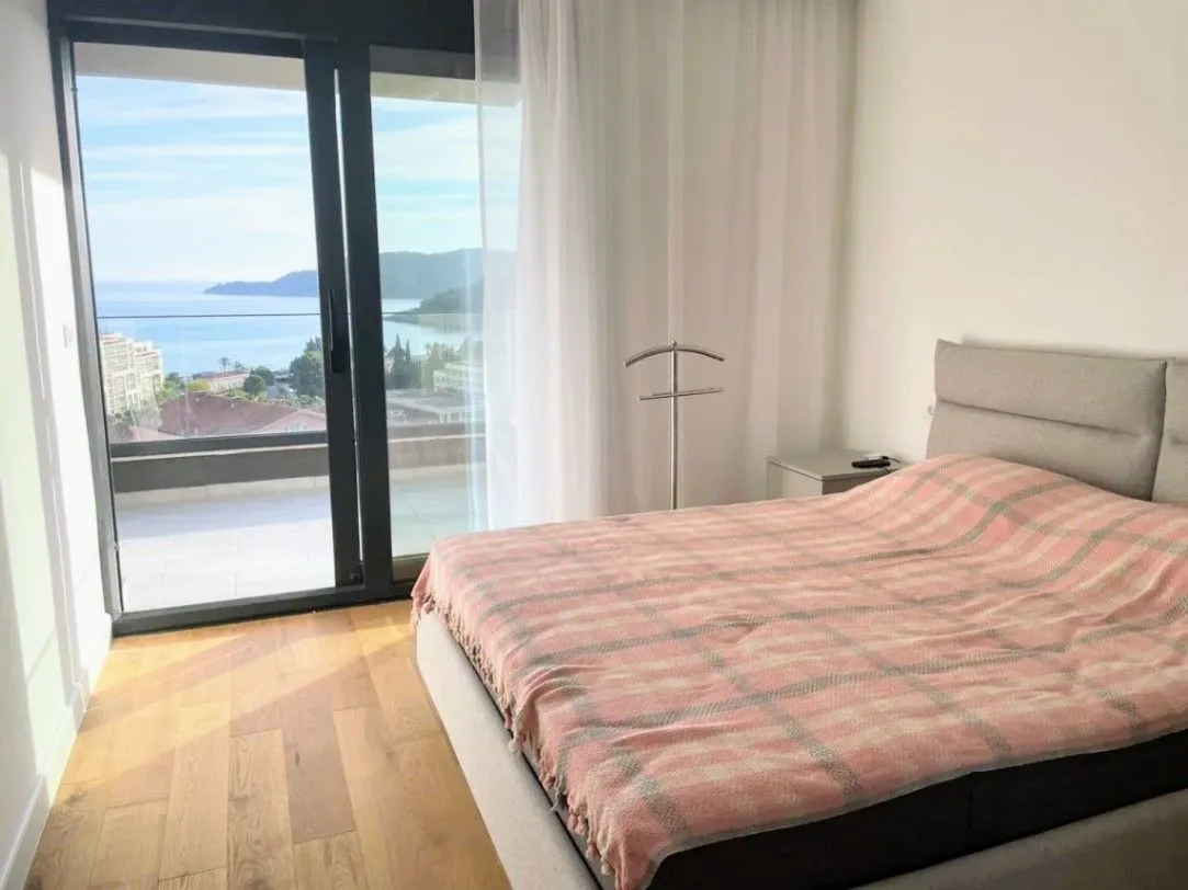 Prodaja, trosoban stan, 84m², Bečići, Budva
