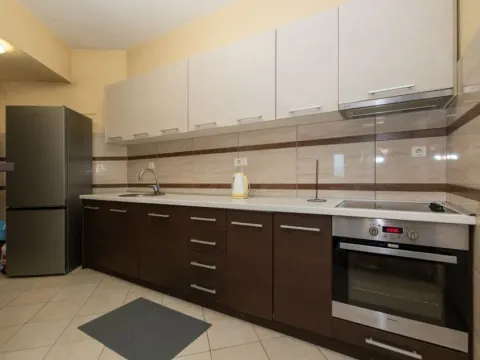 Rent, apartment, 100m², Centar, Podgorica - image 3