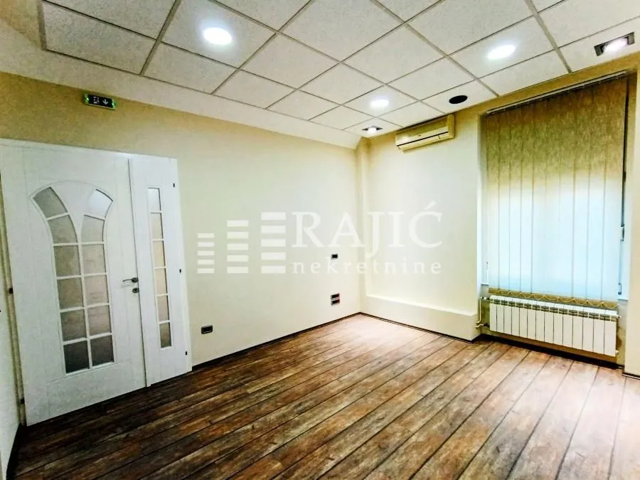Rent, office space, 82m², Botanička Bašta, Palilula Sve Podlokacije