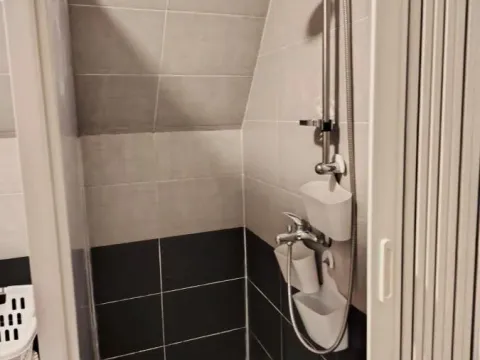 Izdavanje, trosoban stan, 90m², Centar, Niš - image 45