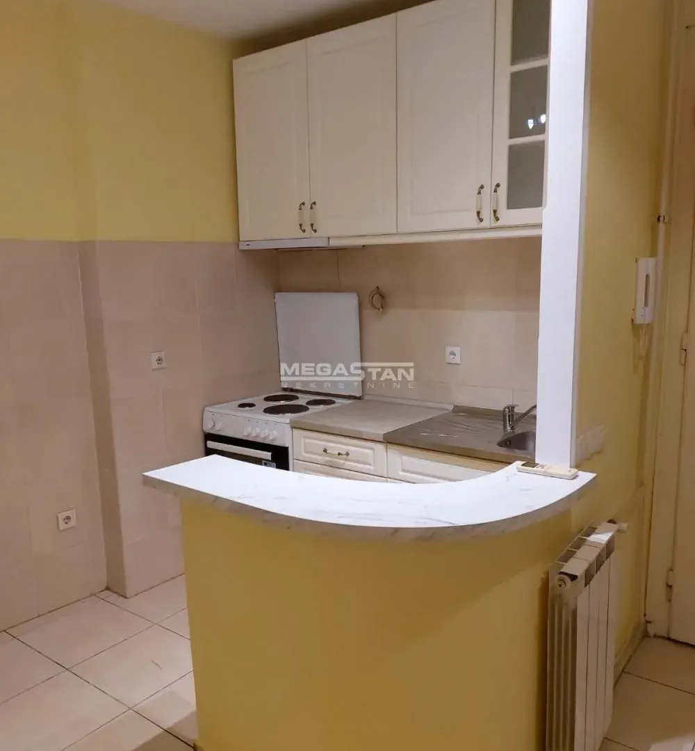 Rent, three bedroom apartment, 70m², Stari Grad, Beograd