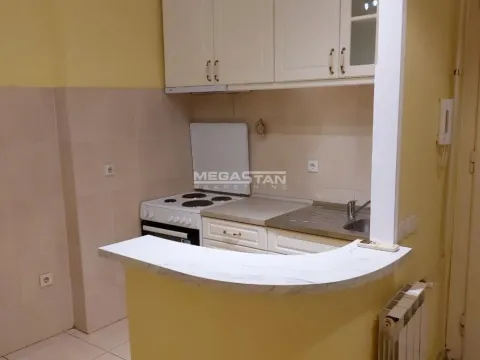 Rent, three bedroom apartment, 70m², Stari Grad, Beograd - image 9