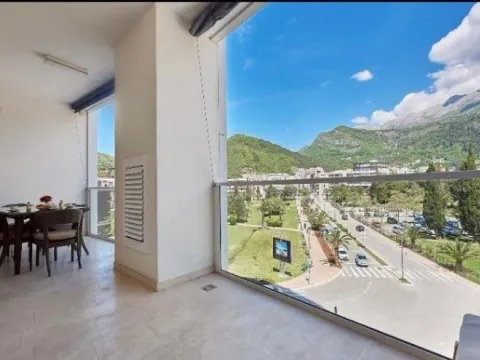 Izdavanje, jednosoban stan, 63m², Centar, Budva - image 4
