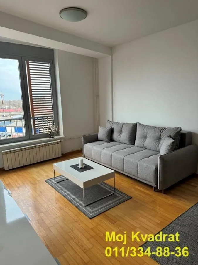 Izdavanje, dvosoban stan, 41m², Stari Grad, Beograd