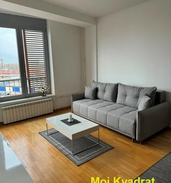 Izdavanje, dvosoban stan, 41m², Stari Grad, Beograd