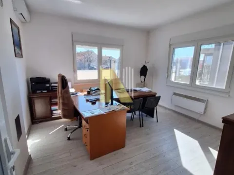 Sale, office space, 1252m², Stara Pazova, Srbija - image 16