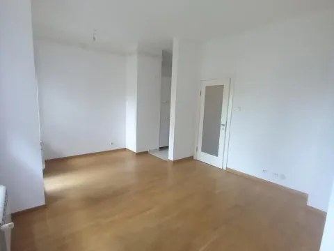 Izdavanje, jednosoban stan, 33m², Banovo Brdo, Beograd - image 6