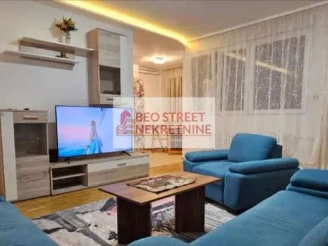 Izdavanje, trosoban stan, 71m², Novi Beograd Blok 37, Novi Beograd Sve Podlokacije