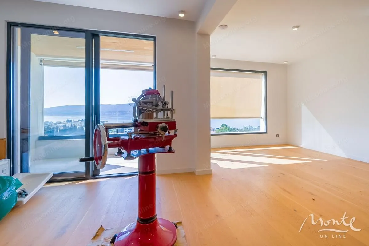 Sale, two bedroom apartment, 100m², Donja Lastva, Tivat