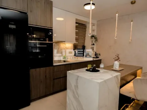 Prodaja, četvorosoban stan, 115m², Južni Bulevar, Vračar Sve Podlokacije - image 4