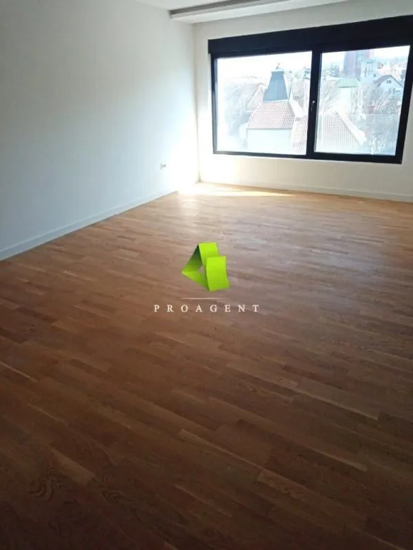 Rent, office space, 192m², Palilula, Niš