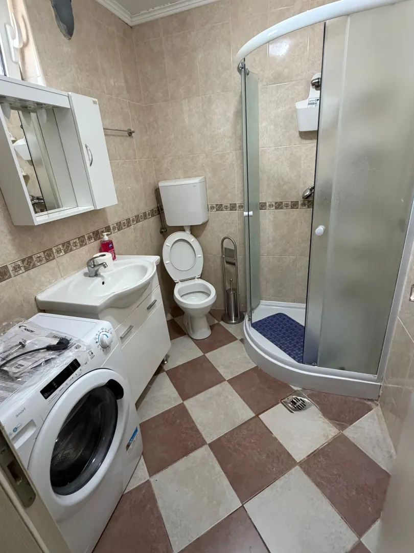 Rent, two bedroom apartment, 75m², Škaljari, Kotor