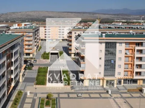Izdavanje, jednosoban stan, 43m², City Kvart, Podgorica - image 1
