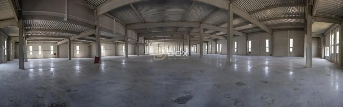 Izdavanje, poslovni prostor, 3939m², Leskovac, Srbija