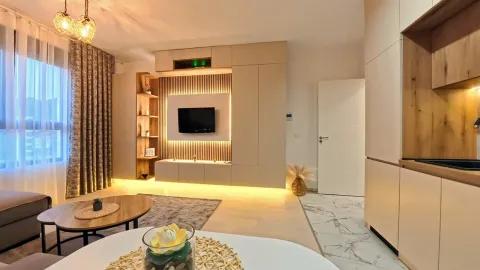 Prodaja, garsonjera, 27m², Centar, Bar - image 2