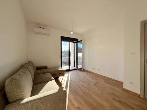 Prodaja, jednosoban stan, 40m², Zabjelo, Podgorica - image 8