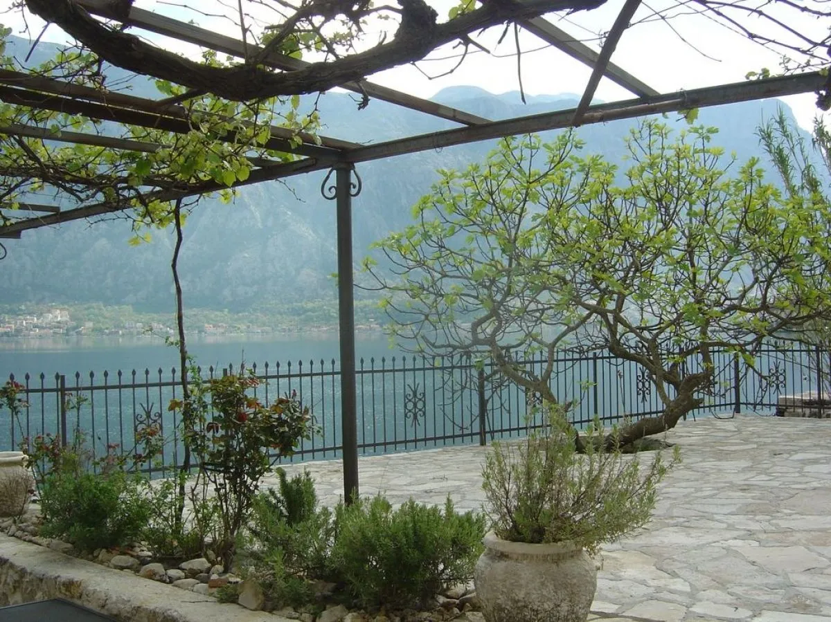 Sale, house, 168m², Prčanj, Kotor
