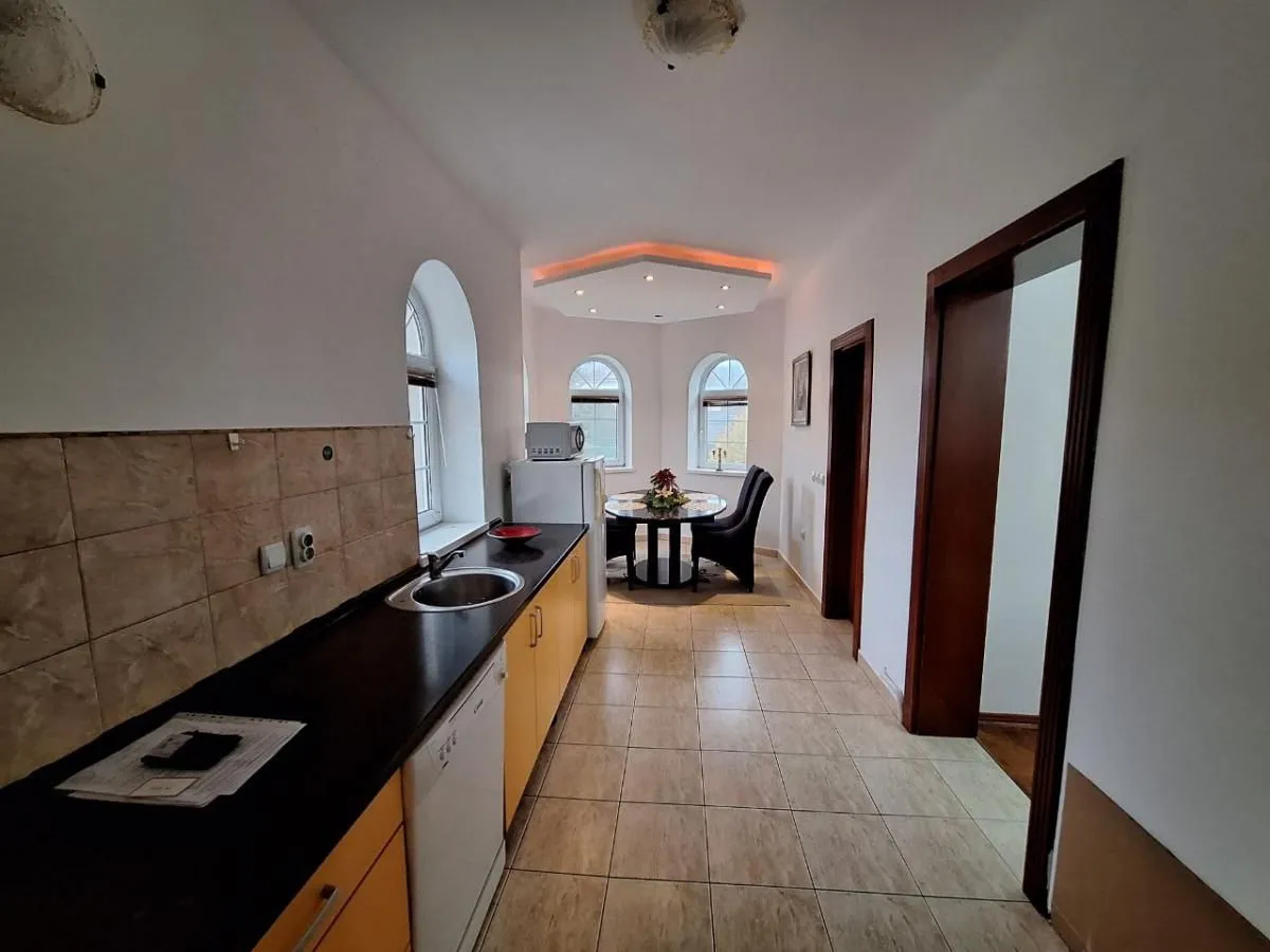 Sale, house, 338m², Tatarsko brdo, Petrovaradin