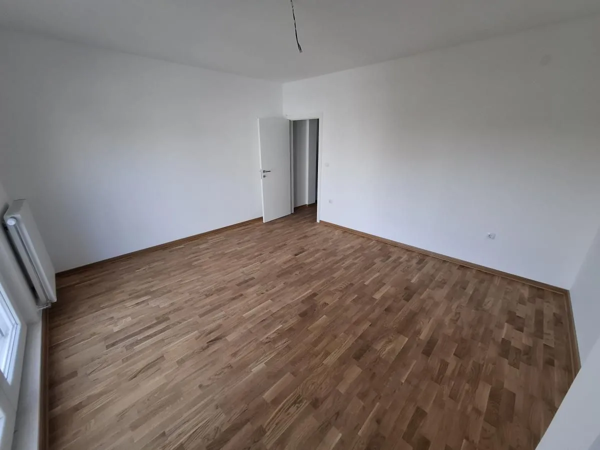 Prodaja, četvorosoban stan, 116m², Telep, Novi Sad Sve Podlokacije