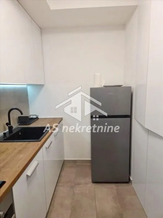 Rent, four bedroom apartment, 80m², Tašmajdan, Palilula Sve Podlokacije