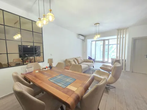 Prodaja, trosoban stan, 118m², Budva, Crna Gora - image 14