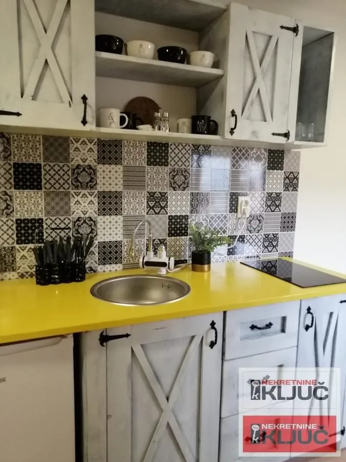 Prodaja, jednosoban stan, 37m², Centar, Novi Sad