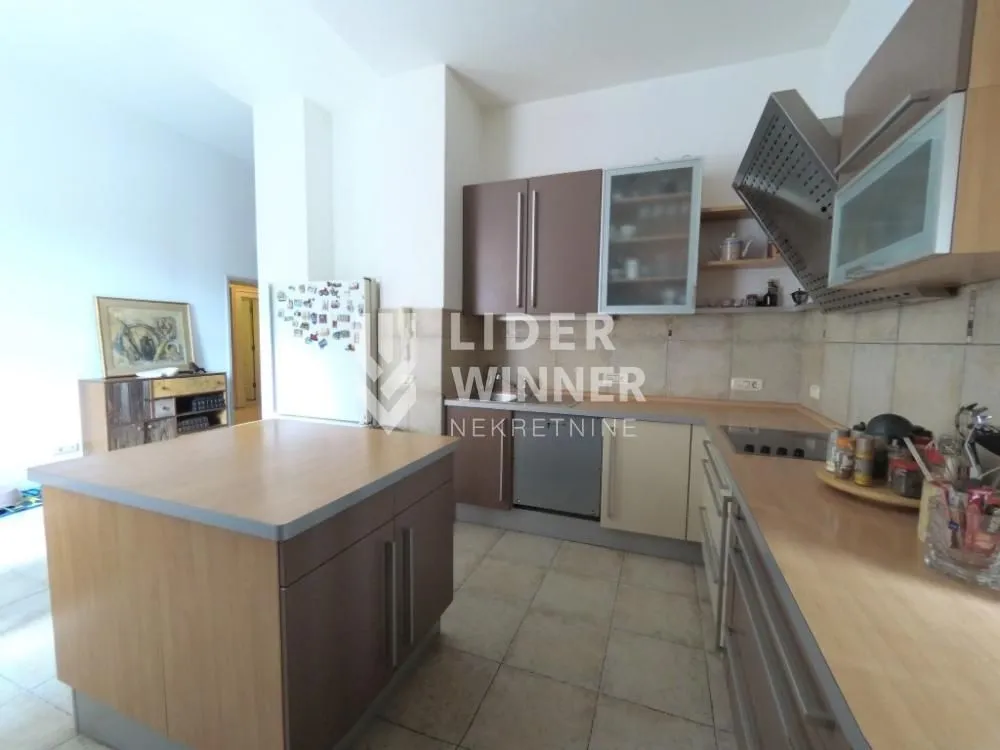 Sale, four bedroom apartment, 190m², Vračar Hram, Vračar Sve Podlokacije
