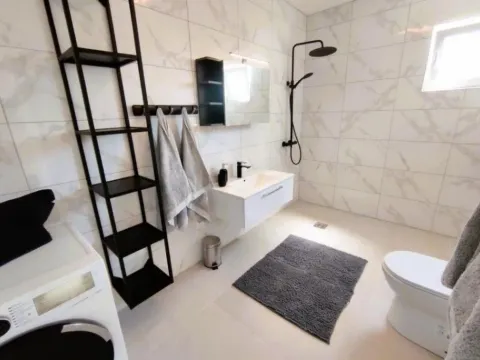 Rent, house, 188m², Bar, Crna Gora - image 8