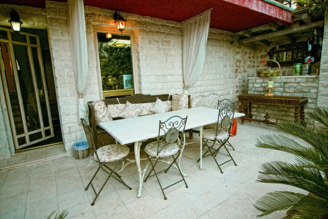 Rent, house, 300m², Babin Do, Budva