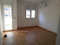 Izdavanje, jednosoban stan, 44m², City Kvart, Podgorica - image 9