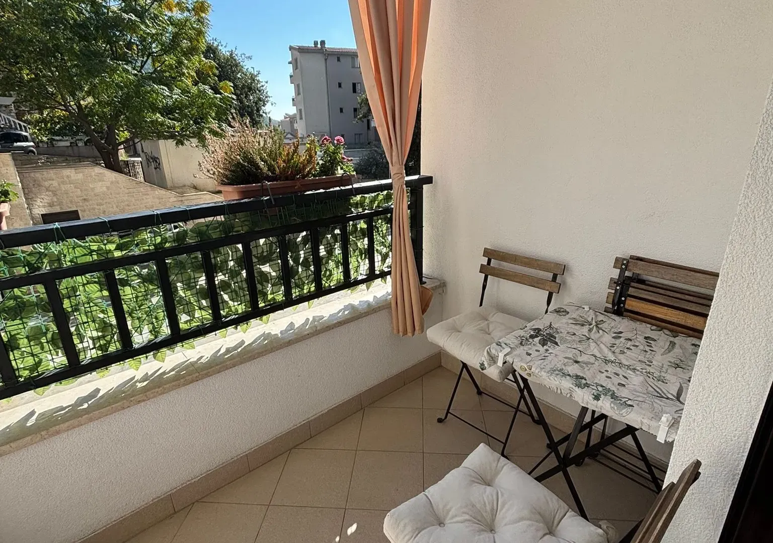 Prodaja, jednosoban stan, 40m², Lazi, Budva
