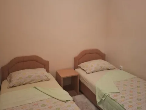 Izdavanje, trosoban stan, 60m², Velji Vinogradi, Budva - image 3