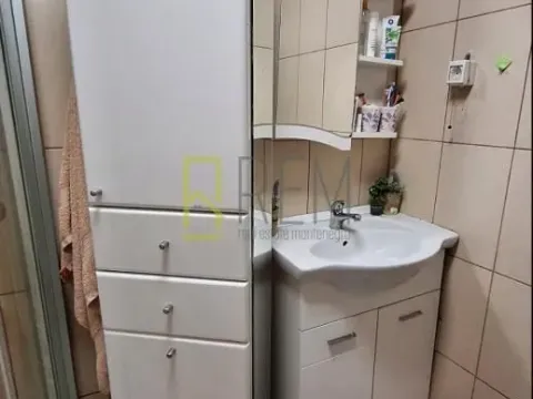 Izdavanje, jednosoban stan, 45m², Stari Aerodrom, Podgorica - image 17