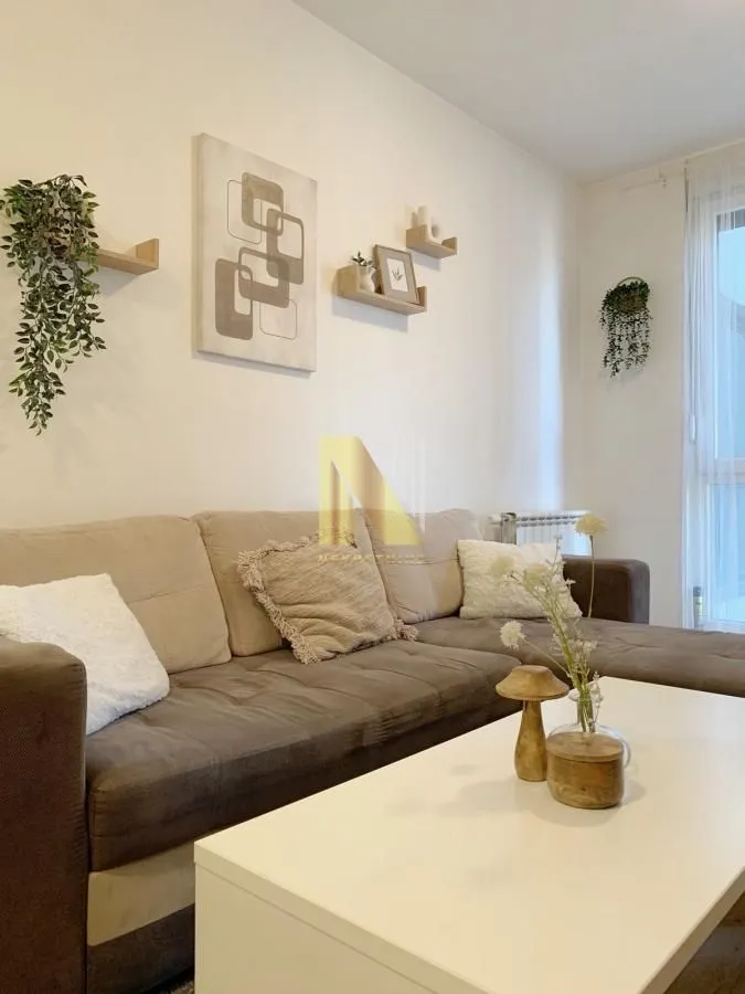Izdavanje, jednosoban stan, 41m², Adamovićevo Naselje, Novi Sad Sve Podlokacije