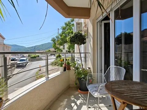 Sale, two bedroom apartment, 66m², Budva, Crna Gora - image 12