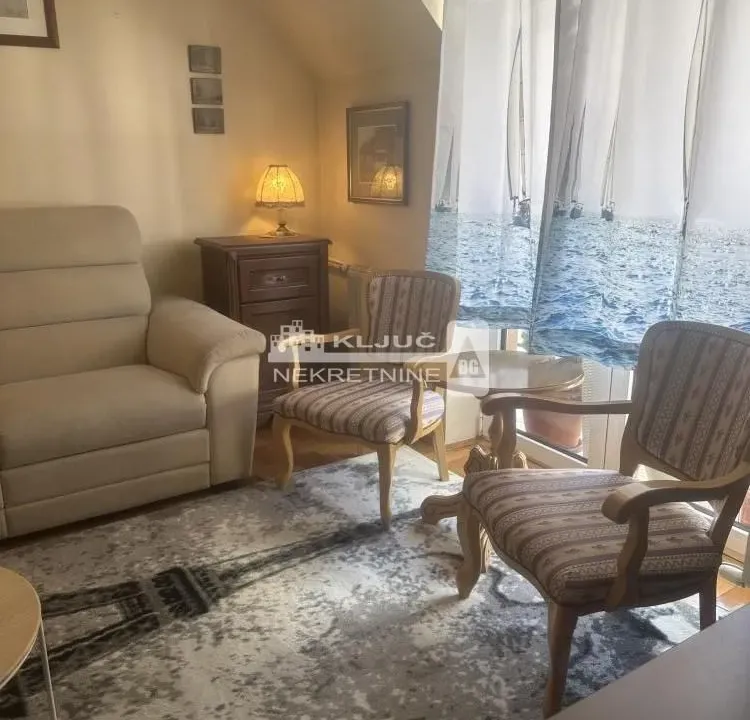 Izdavanje, dvosoban stan, 58m², Vračar Hram, Vračar Sve Podlokacije