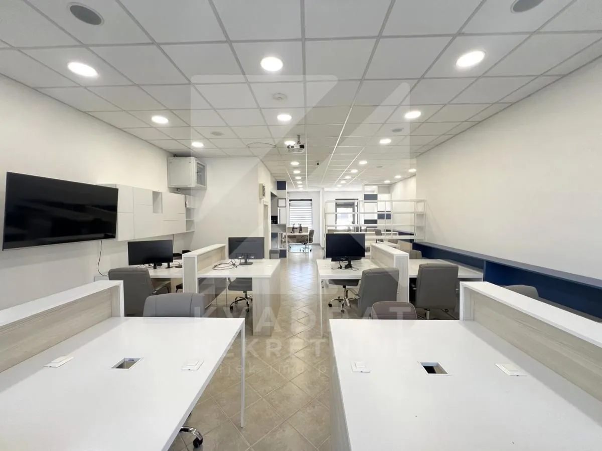 Rent, office space, 98m², Stari Aerodrom, Podgorica