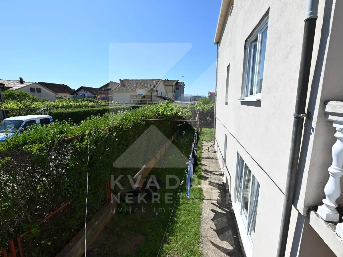Prodaja, kuća, 370m², Stari Aerodrom, Podgorica