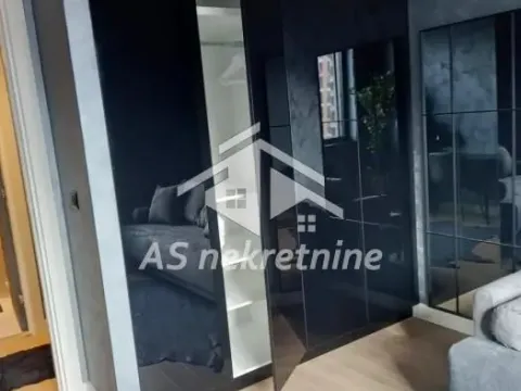 Izdavanje, trosoban stan, 80m², Savski Venac, Beograd - image 26