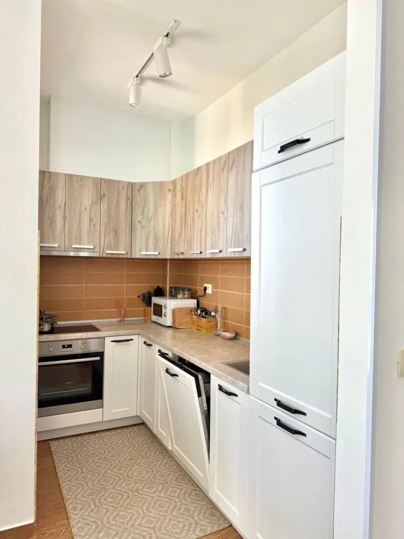 Prodaja, dvosoban stan, 72m², Bečići, Budva