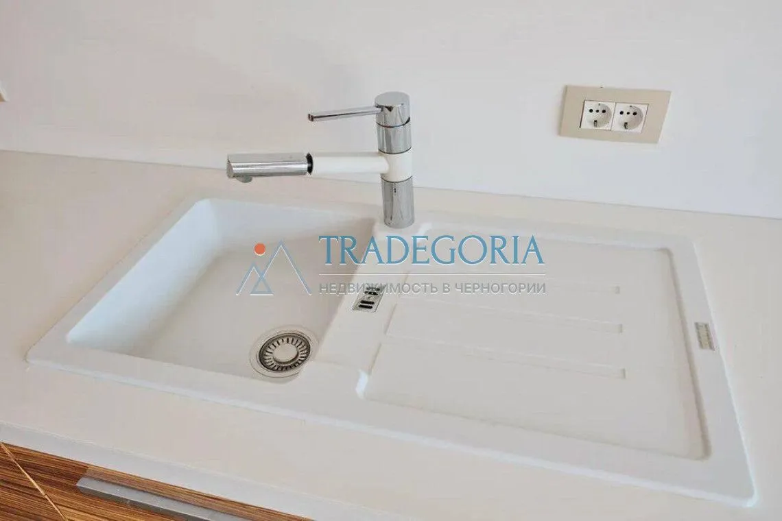 Prodaja, trosoban stan, 350m², Rafailovići, Budva
