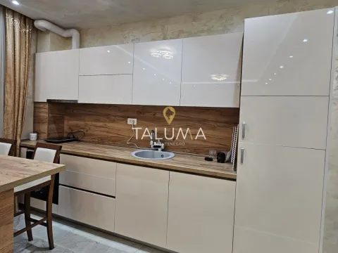 Izdavanje, dvosoban stan, 86m², Stara Varoš, Podgorica - image 4