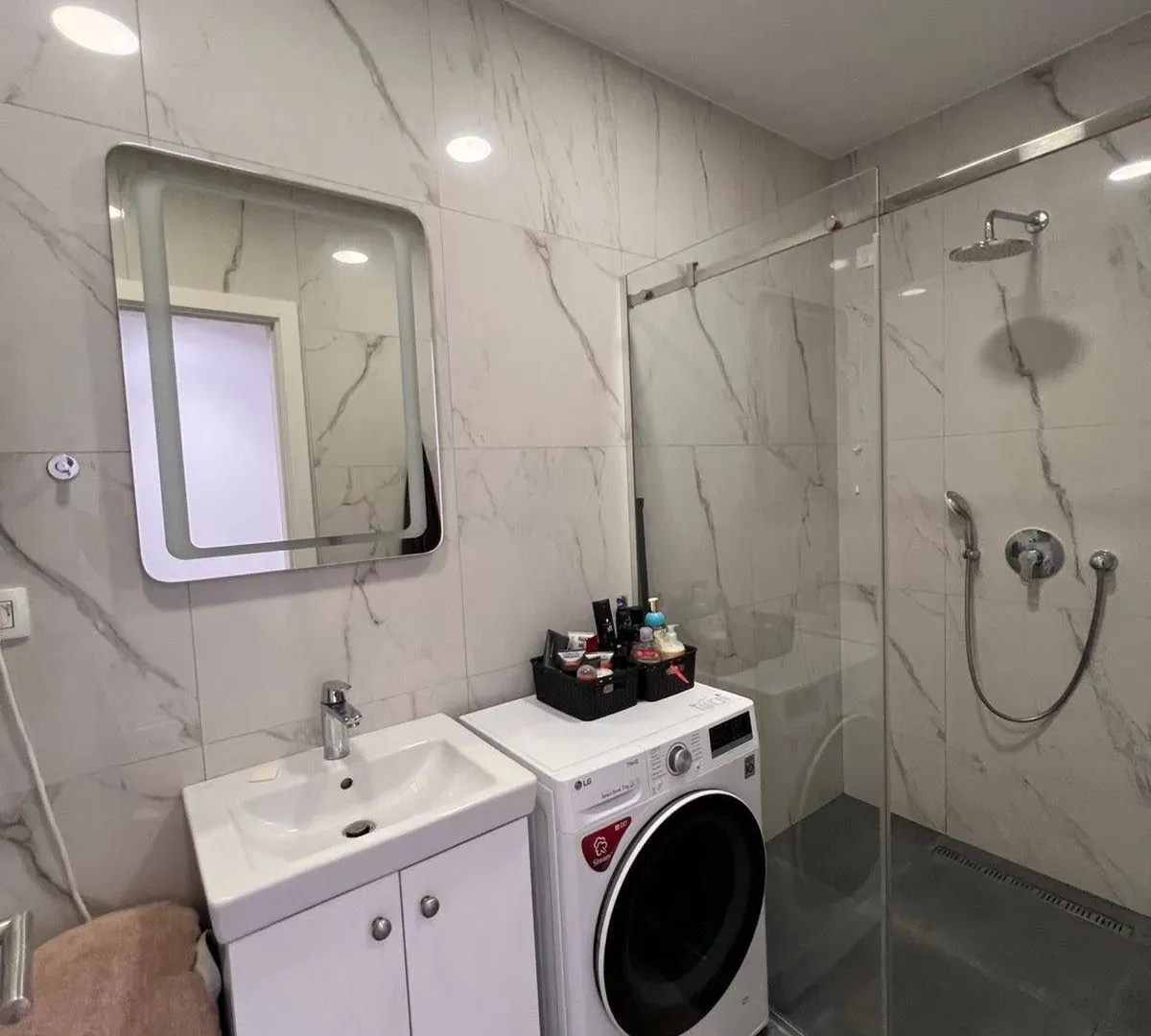 Sale, two bedroom apartment, 70m², Centar, Bar