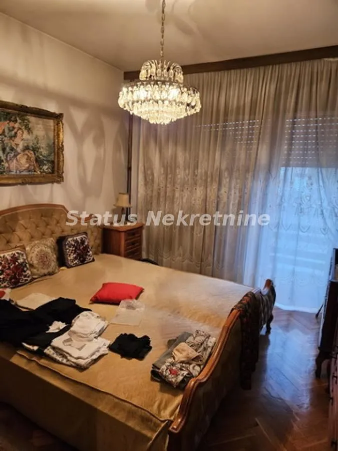 Prodaja, kuća, 260m², Kać, Novi Sad Sve Podlokacije