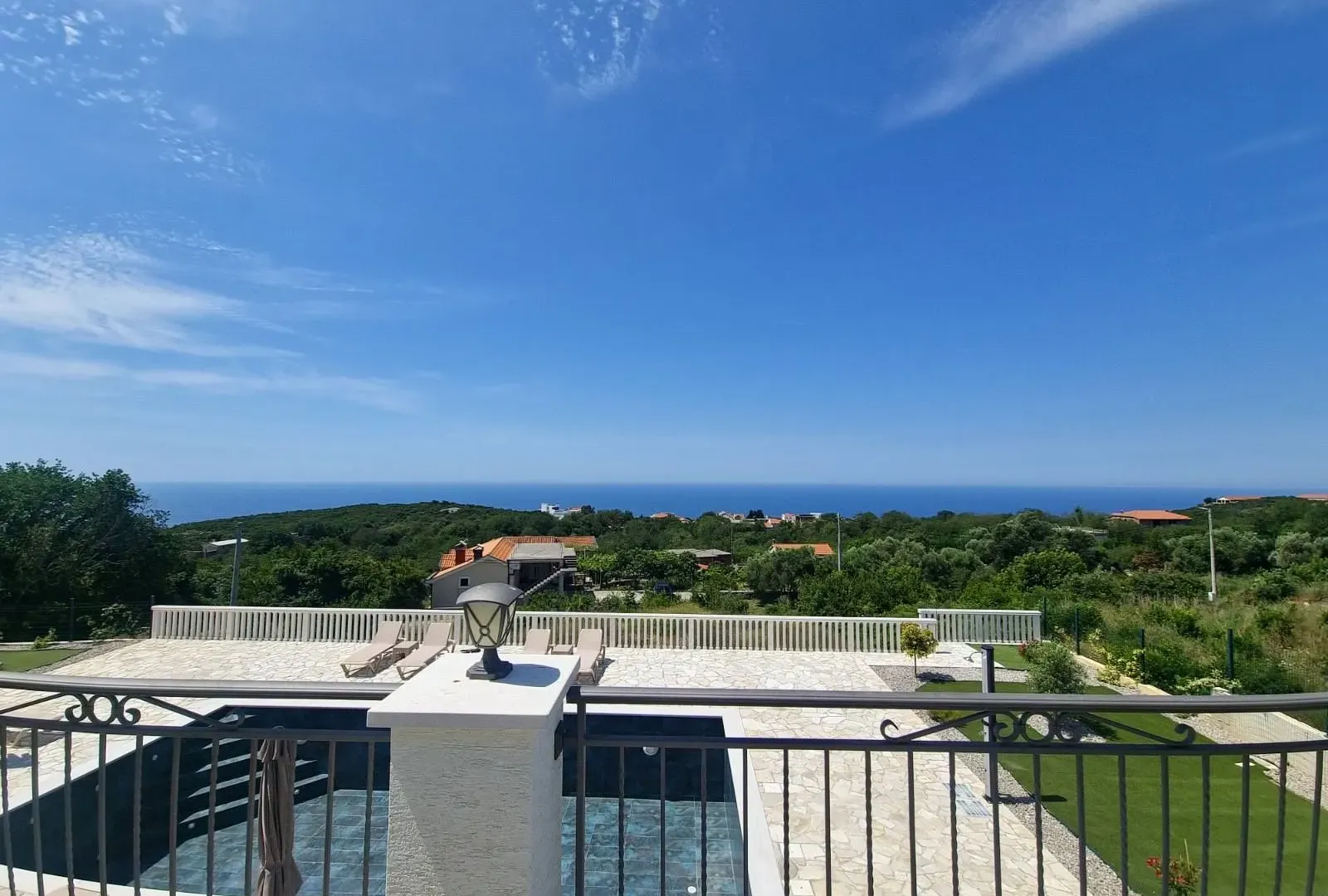 Izdavanje, kuća, 110m², Krimovica, Kotor