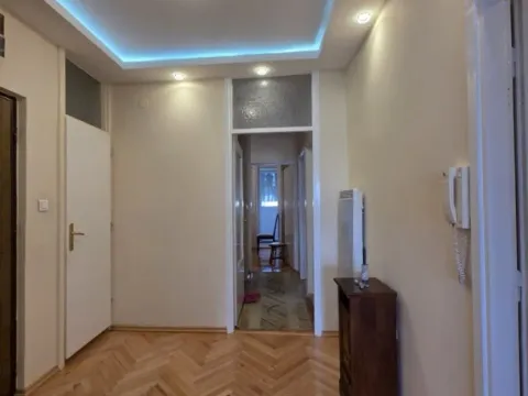 Izdavanje, trosoban stan, 87m², Preko Morače, Podgorica - image 13