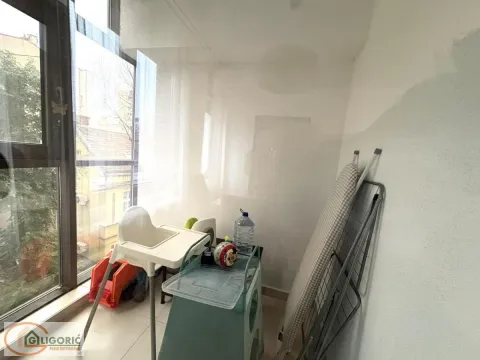 Izdavanje, trosoban stan, 70m², Kalenić Pijaca, Vračar Sve Podlokacije - image 16