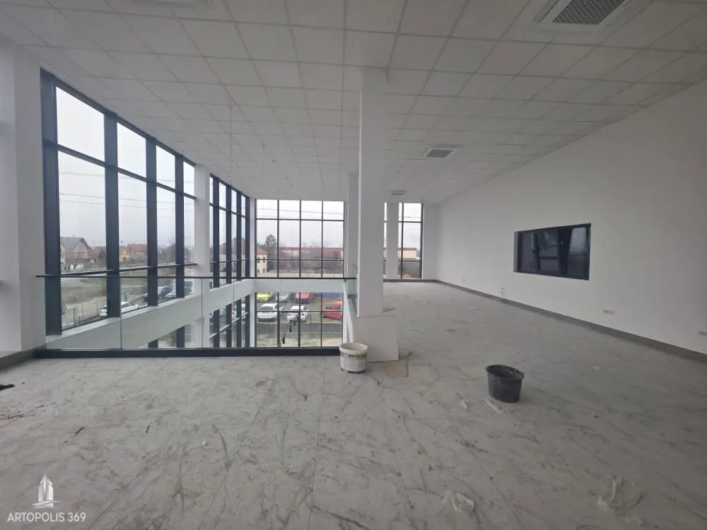 Rent, office space, 3500m², Šimanovci, Pećinci