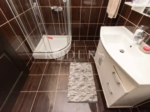Izdavanje, dvosoban stan, 118m², Tološi, Podgorica - image 13