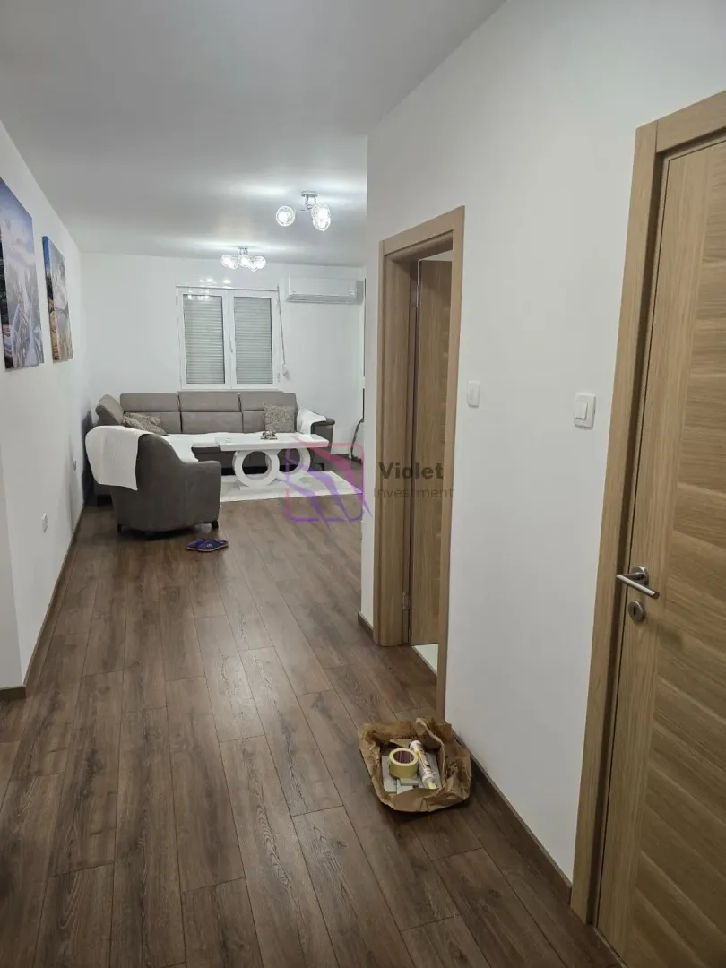 Izdavanje, trosoban stan, 103m², Tološka šuma, Podgorica
